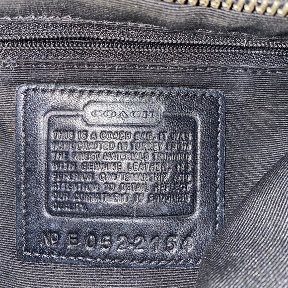 🚨Coach Small Handbag 🚨 - Picture 2 of 3